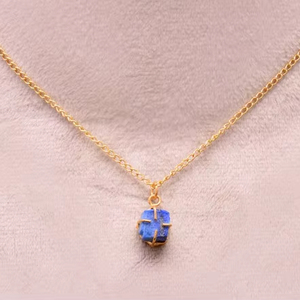 Colgante de Lapislázuli Natural con Plata de Ley 925 y Baño de Oro de 14K, Collar de Piedra Preciosa Azul Natural, Joyería Hecha a Mano para Mujer - Product Image 1