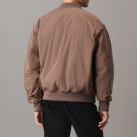 Blouson bomber pour homme, dernier design, col montant, couleur unie, fermeture éclair, saison automne.