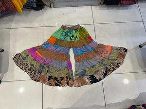 Pantalon large en soie bohème d'été pour femme de haute qualité avec patchwork, respirant et écologique – Exportateur indien - Product Image 6