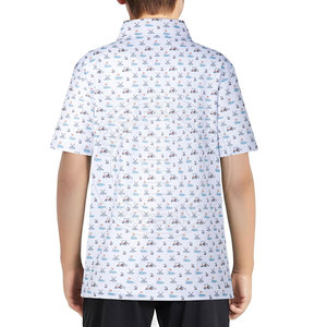 Polo de golf pour jeunes, inspiré de la mode athlétique, fabriqué avec un tissu extensible léger offrant un confort tout au long de la journée, en vente - Product Image 4