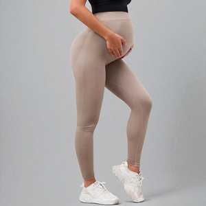 Leggings doux taille haute pour femmes, pantalons extensibles pleine longueur avec taille flexible, coupe confortable pour les activités quotidiennes et l'exercice - Product Image 1