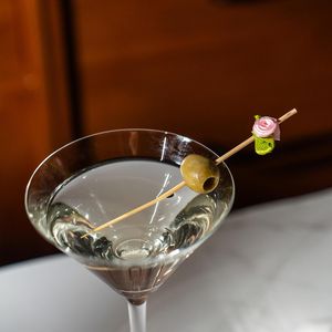 100 Pezzi Stuzzicadenti in Bambù da 4,7 Pollici, Spiedini Decorativi per Antipasti, Stuzzicadenti a Forma di Rosa Rosa per Cibo, Bevande e Frutta - Product Image 4