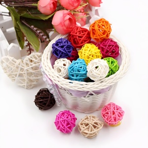 Accessoires en rotin multicolores pour artisanat, boules de Noël tissées à la main, décoration pour arbre et table - Product Image 3