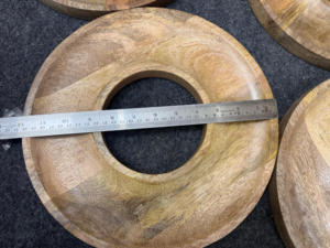 Venta al por mayor de platos de Madera hechos a mano para charcutería decorativa y aperitivos para servir pulidos por artesanos carpinteros - Product Image 2