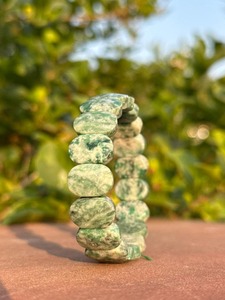 Bracelet en résine fait main, moderne, personnalisé, multicolore, disponible en gros - Product Image 2