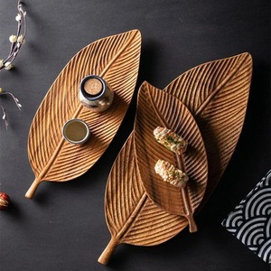 Assiette de service en bois faite à la main, polie, à compartiments, style nordique, idéale pour les apéritifs et les fêtes, parfaite pour la maison et les restaurants - Product Image 5