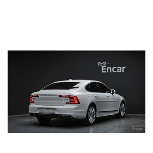 Abril de 2019, Volvo S90 T5 Inscription, 71,160 km, Caja de Cambios Automática, Volante a la Izquierda, Asientos de Cuero, Emisión Euro V, Cámara Trasera - Product Image 2