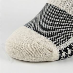 Chaussettes de cyclisme respirantes pour l'été, anti-odeurs, évacuant l'humidité, pour hommes, tissu Cool Max, couleur personnalisée - Product Image 6