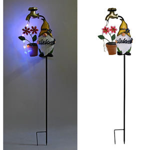 Gnome de jardin de Noël extérieur, lumière LED solaire et à piles, étanche IP65, en fer - Product Image 3