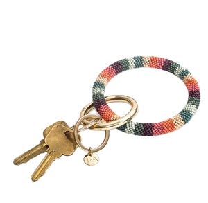 Porte-clés à broderie perlée multicolore de luxe fait à la main sac décoratif tendance voiture vélo Style classique pour mariage dernière conception - Product Image 2