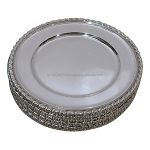 Placa de cargador de acero cepillado con brillo sutil, ideal para mesas minimalistas escandinavas con cubiertos modernos - Product Image 6