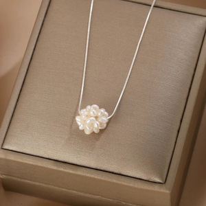 Collar de Perlas de Agua Dulce Naturales Estilo Francés para Mujer, Lujoso y Ligero, con Cadena para Clavícula, Diseño Único - Product Image 4