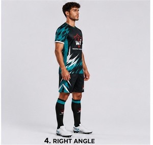 Tenue de football personnalisée, ensemble sportif haute performance, maillot et short de football, tissu flexible et respirant pour adultes, jeunes et clubs. - Product Image 1