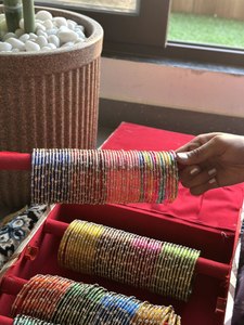Bracelets en verre traditionnels élégants pour femmes, bracelets indiens sertis de pierres, fournisseur en gros de bijoux ethniques - Product Image 2