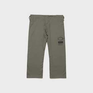 ชุดยูโด RVCA สีเขียวมะกอก ทรงปกติ ผลิตจากโพลีเอสเตอร์ 100% ทนทาน มีโลโก้ด้านหน้า เหมาะสำหรับผู้ใหญ่ทั้งชายและหญิง ใช้สำหรับศิลปะการต่อสู้ - Product Image 5