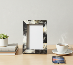 CRAFTS HUB กรอบรูปเรซิ่นฝังลายทำมือขัดเงา-แบบตั้งโต๊ะ - Product Image 3