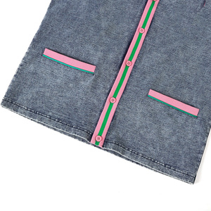 Cardigan en jean délavé à l'acide, rose et vert, avec bordure rayée et lettres brodées, personnalisable pour sororité, vente en gros - Product Image 4