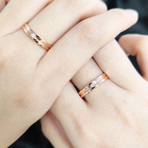แหวนทองคำแท้ 18K ชุบโรเดียม ดีไซน์ Eternity Band ประดับพลอยธรรมชาติเจียระไนแบบ Brilliant Cut  แบบคลาสสิกสำหรับงานหมั้น  AMBER JEWELS - Product Image 1