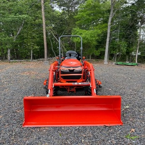 Tracteur compact sur roues Kubota B2601 avec chargeur frontal, 22 CV, tracteur utilitaire agricole pour le travail des champs et l'aménagement paysager - Product Image 5