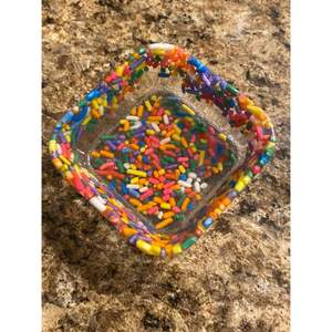 Vibrant Natural Luxury Resin Craft Ashtray Stylish Cigarette Holder Eco-friendly Durable Home <b>Table</b> Decor - Product Image 2