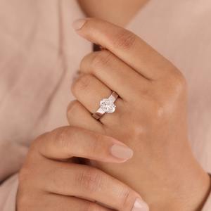 Bague de fiançailles en moissanite taille ovale, argent 925 / or blanc 14 carats, solitaire, pour femme, cadeau de bague de fiançailles - Product Image 3