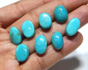 Turquoise naturelle d'Arizona, cabochon ovale poli, pierre précieuse turquoise d'Arizona pour la fabrication de bijoux, vente en gros de pierres turquoise d'Arizona - Product Image 1