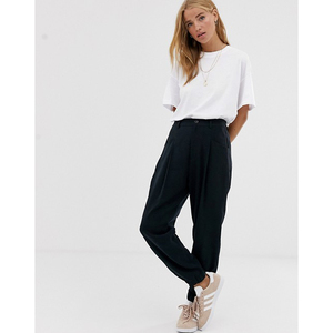 T-shirt décontracté blanc en coton pour femme, col rond, manches courtes, coupe ample, jersey uni, longueur normale, toutes saisons - Product Image 1