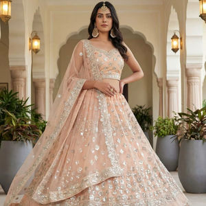 Lehenga Choli Clásico de Silueta Imperio Color Melocotón con Bordado Alemán Zari y Lentejuelas Plateadas, Sin Espalda, para Colección de Bodas - Product Image 1