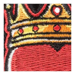 Meilleure Vente : Patch brodé Cœur Rouge avec Couronne Dorée, à coudre, en tissu sergé, bordure Merrow, adhésif, pour chapeaux - Product Image 5