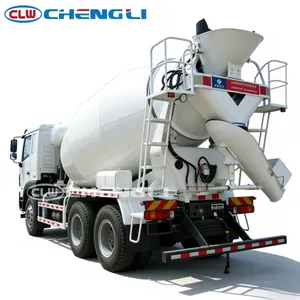 Camion malaxeur à béton HOWO 8x4 31 tonnes GNL, tambour de 7,74 m, pompe robuste 380 CV pour projets de construction - Product Image 2