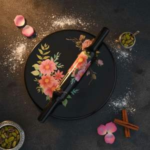 Ensemble Chakla Belan en bois fait à la main, outil de cuisine écologique avec motif floral et design personnalisé pour le garde-manger de la cuisine, cadeau - Product Image 1