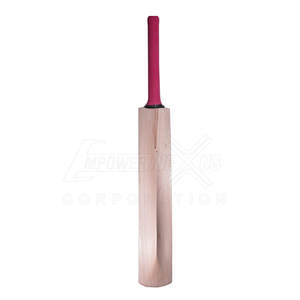 Bâtons de cricket en bois légers et écologiques fabriqués au Pakistan par HN Impex HNI-CB-10, équipement sportif personnalisé avec logo, en vente - Product Image 4