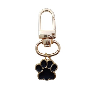 Colgante de latón con huella de pata para llavero o tirador de cremallera, bonito colgante de pata de mascota, accesorio duradero de metal para llavero, para bolsos, llaves, regalos - Product Image 1