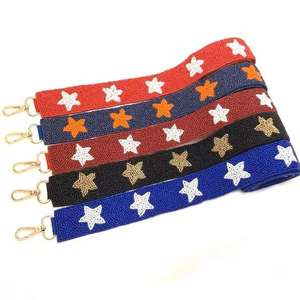 Sangle de sac/bandoulière tendance de luxe avec lettres brodées à la main en perles de rocaille, artisanat MS, couleur et forme personnalisables - Product Image 1