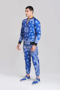 Conjunto Deportivo de Lujo Ecológico 2 en 1 para Hombre, con Capucha, de Poliéster, con Estampado Paisley y Animal/Puntos, Cierre con Cordón Ajustable - Product Image 2