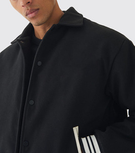 Veste de baseball personnalisable à bouton unique, noire et blanche, élégante, en gros, pour hommes - Product Image 3