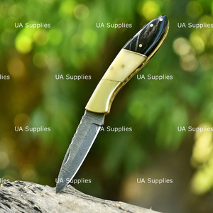 Cuchillo Plegable de Acero de Damasco Hecho a Mano con Nuevo Diseño UA Supplies Lock Back, Mango de Hueso de Camello y Cuerno de Toro, Grado Industrial - Product Image 2