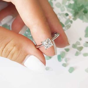 Vente en gros 1 carat Princess Cut Loose Diamond Beautiful Natural White Forever Brilliant Diamond au prix de vente - Product Image 1