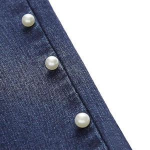 กางเกงยีนส์เอวสูงทรงสกินนี่สำหรับผู้หญิงไซส์ใหญ่ ขายส่ง พร้อมแถบข้างประดับมุกสุดเก๋ ผ้ายีนส์ยืดใส่สบายสำหรับผู้หญิง - Product Image 4