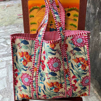 Handgefertigte Gesteppte Blumen-Tragetasche Vintage-Print Baumwoll-Tragetasche Alltägliche Boho-Einkaufstasche