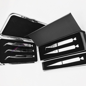 Pince à épiler professionnelle en acier inoxydable pour cils, pointe de précision, prise plate, outil d'extension de volume, emballage en boîte cartonnée / étui magnétique - Product Image 5