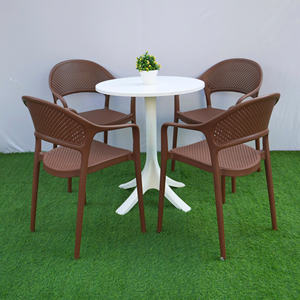 Silla de plástico moldeado estilo King de color marrón - Una silla de jardín ideal para un comprador sabio - Product Image 3