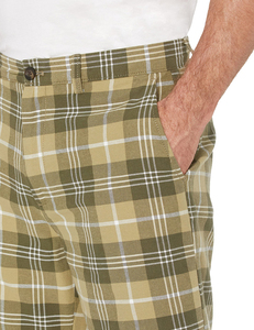 Shorts de sport pour hommes en gros, unis, brodés, écologiques, anti-humidité, pour l'entraînement de performance, taille haute, direct usine - Product Image 4