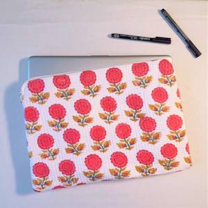 Housse pour ordinateur portable de style bohème, imprimée à la main, 100% coton, motif floral, personnalisée, écologique, douce, durable, de haute qualité, avec fermeture éclair - Product Image 4