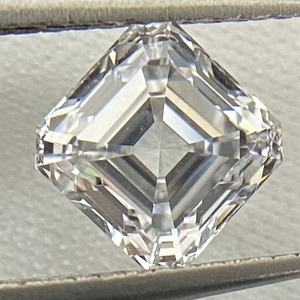 Diamant de laboratoire Asscher 5 carats G VVS2 certifié IGI CVD 3EX Coupe excellente Fournisseur en gros pour acheteurs internationaux de diamants - Product Image 2