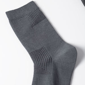 Chaussettes de sport confortables et chaussettes d'affaires pour hommes - Votre fournisseur en gros fiable pour les chaussettes ras du cou unies en gros - Product Image 4