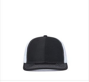 Gorra de camionero de alta calidad, de malla bicolor, con parche bordado con logotipo personalizado, visera ligeramente curvada, gorra tipo trucker de alta calidad - Product Image 1