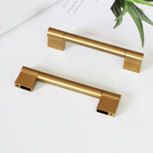 Manufacturer Price Brushed <b>Gold</b> Zinc Alloy Hardware Materials Cabinet Handle Minimalist <b>Pulls</b> for Kitchen Bathroom Furniture - Product Image 4