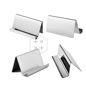 ที่ใส่นามบัตรโลหะ ขนาด 4 นิ้ว ดีไซน์เรียบหรู สีทอง สำหรับวางบนโต๊ะ - Product Image 2