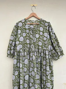 Elegante Vestido Midi Boho Verde Floral Hecho a Mano con Cuello de Lazo y Estampado Étnico, Vestido Casual - Product Image 3
